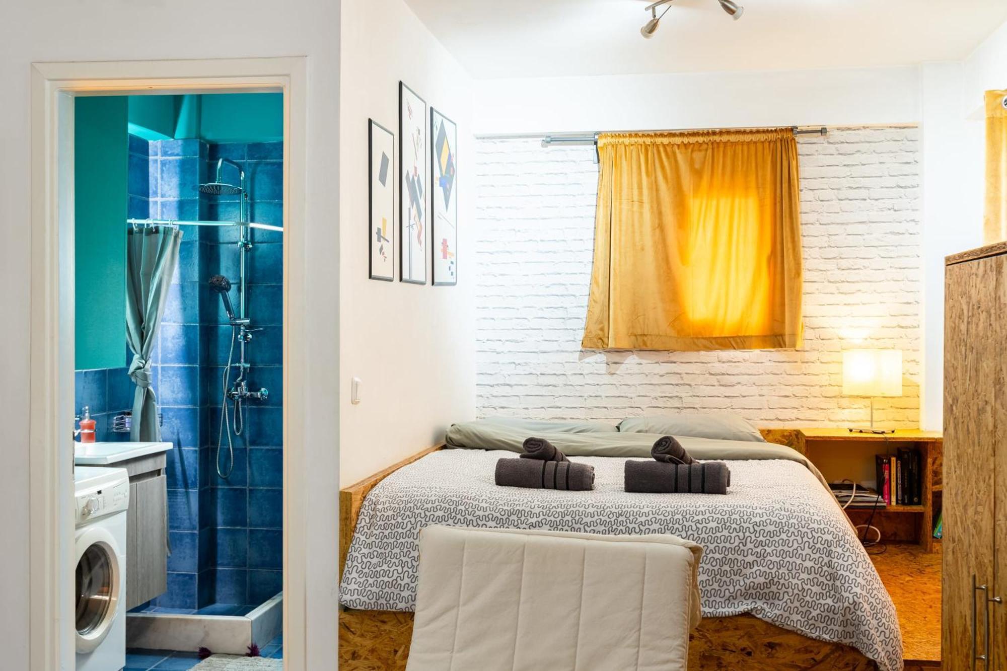 Downtown Central Suite With Private Parking 卡拉马塔 外观 照片