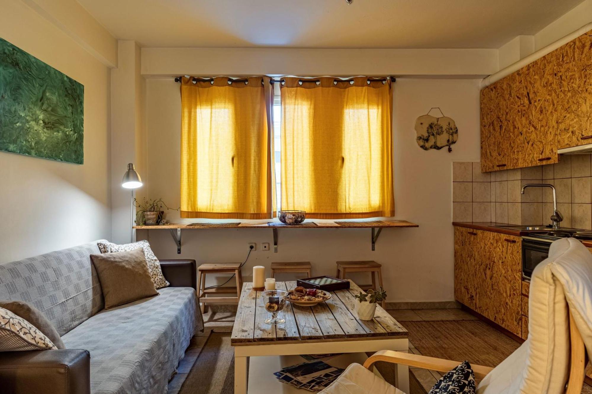 Downtown Central Suite With Private Parking 卡拉马塔 外观 照片
